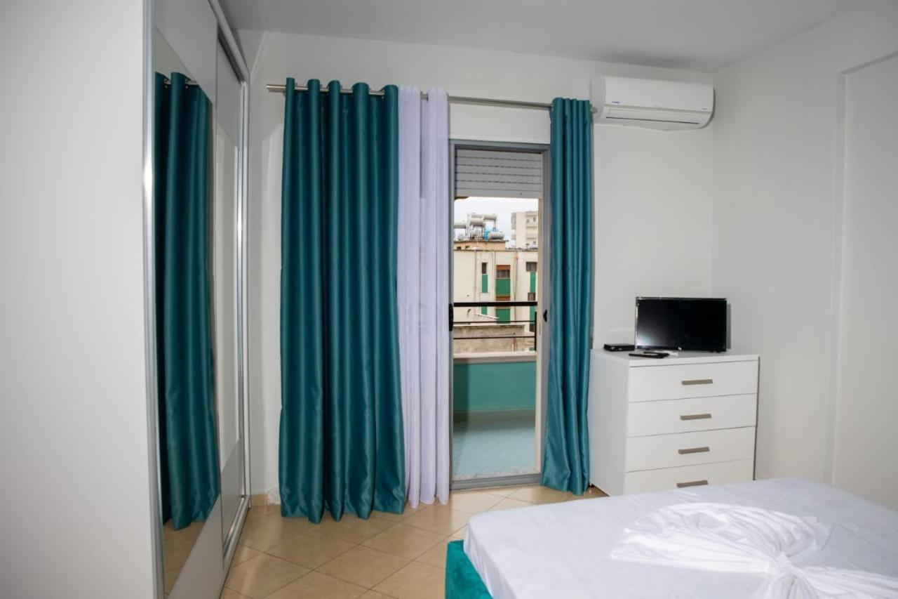 Colombo'S Apartment Vlorë Exteriör bild